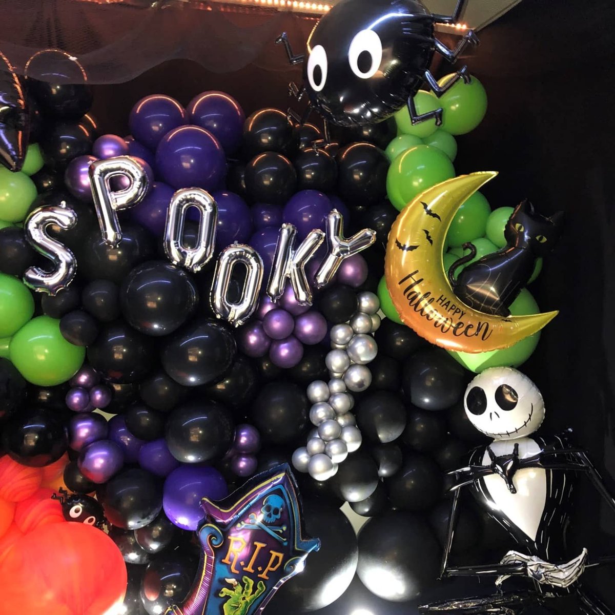 BidHarrogate's tweet photo. #HarroScream is over! What a great week it’s been, with our photobooth, spooky trail &amp; mischievous street entertainers!
 
Thank you to all who took part, we hope you had a spook-tacular time! Look out for an email/DM from us as you might be a winner! 👻 

Christmas is coming 👀🎅 https://t.co/v7i5bc3uXg