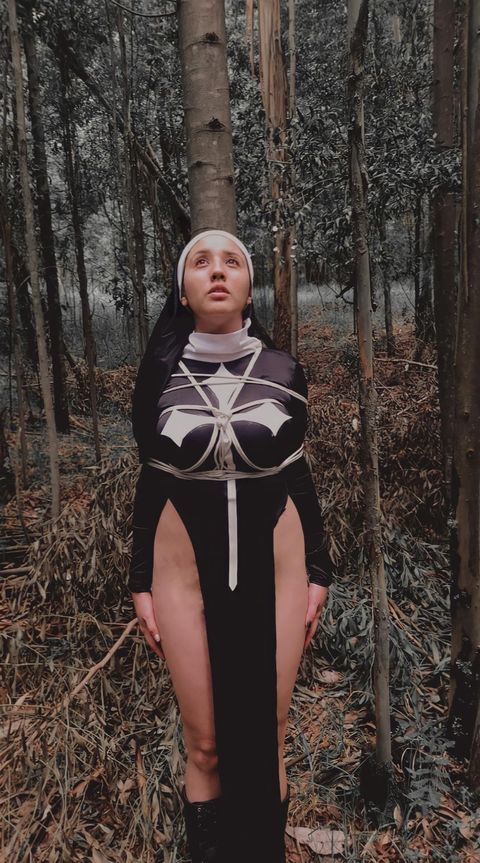 AtticDoorComics's tweet photo. Sister Mercy cosplay!
#sistermercy #cosplay #indiegogo #nun https://t.co/zpXiYQM95N