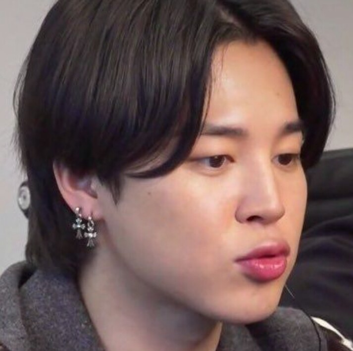 shru_koo's tweet photo. Jimin being a pouty baby ; a necessary thread https://t.co/rvJf3e93ri