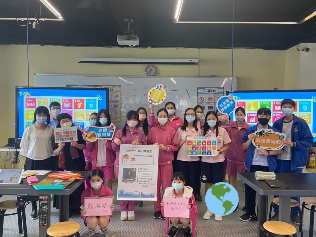 yao_hsiung's tweet photo. Making friends with SDGs
#SDGs Let's be Change Makers @SDGsInSchools 
with https://t.co/I82e68lOJq 
#StartDoingGood https://t.co/xx73WIcR3C