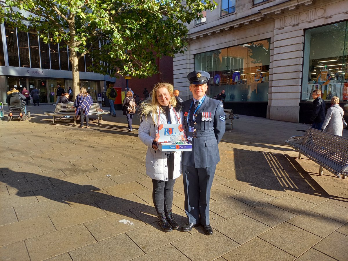 TetraTechEurope's tweet photo. Some of our colleagues have been out collecting for the @PoppyLegion today, as part of Leeds Poppy Day.

Every year, our offices raise money for the RBL to help them continue the incredible work they do for veterans and their families.
#poppyappeal #remembranceday https://t.co/ETw6sVYOiJ