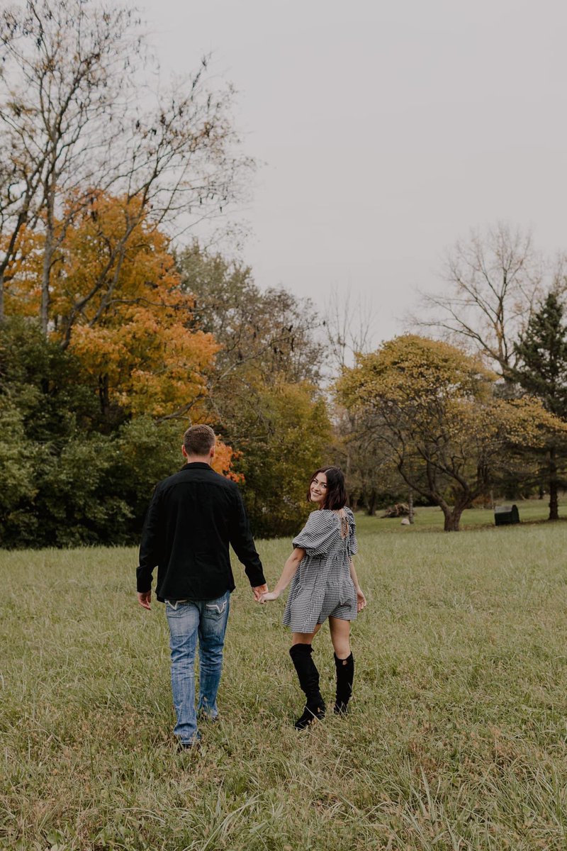 kbarness's tweet photo. A little photo dump to prove skyler and I can be grown ups and get professional pictures taken 🖤 https://t.co/sF09phTP45