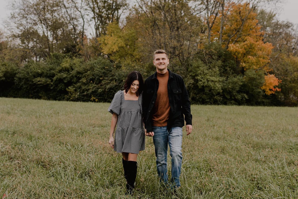 kbarness's tweet photo. A little photo dump to prove skyler and I can be grown ups and get professional pictures taken 🖤 https://t.co/sF09phTP45