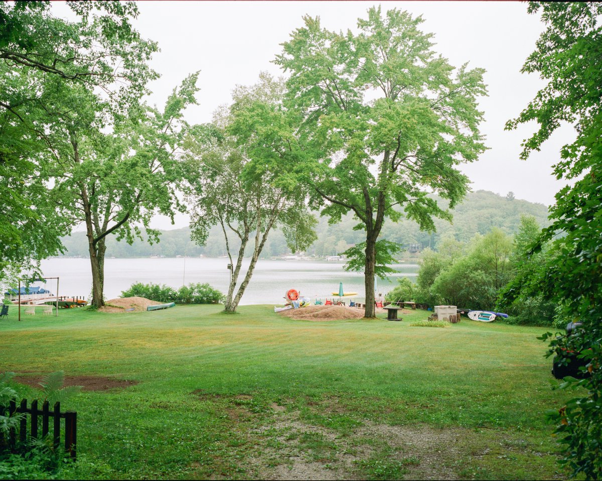StephAncateu's tweet photo. some medium format shots from michigan in late summer. @FWPhotoLab https://t.co/vDXRx6ul1p