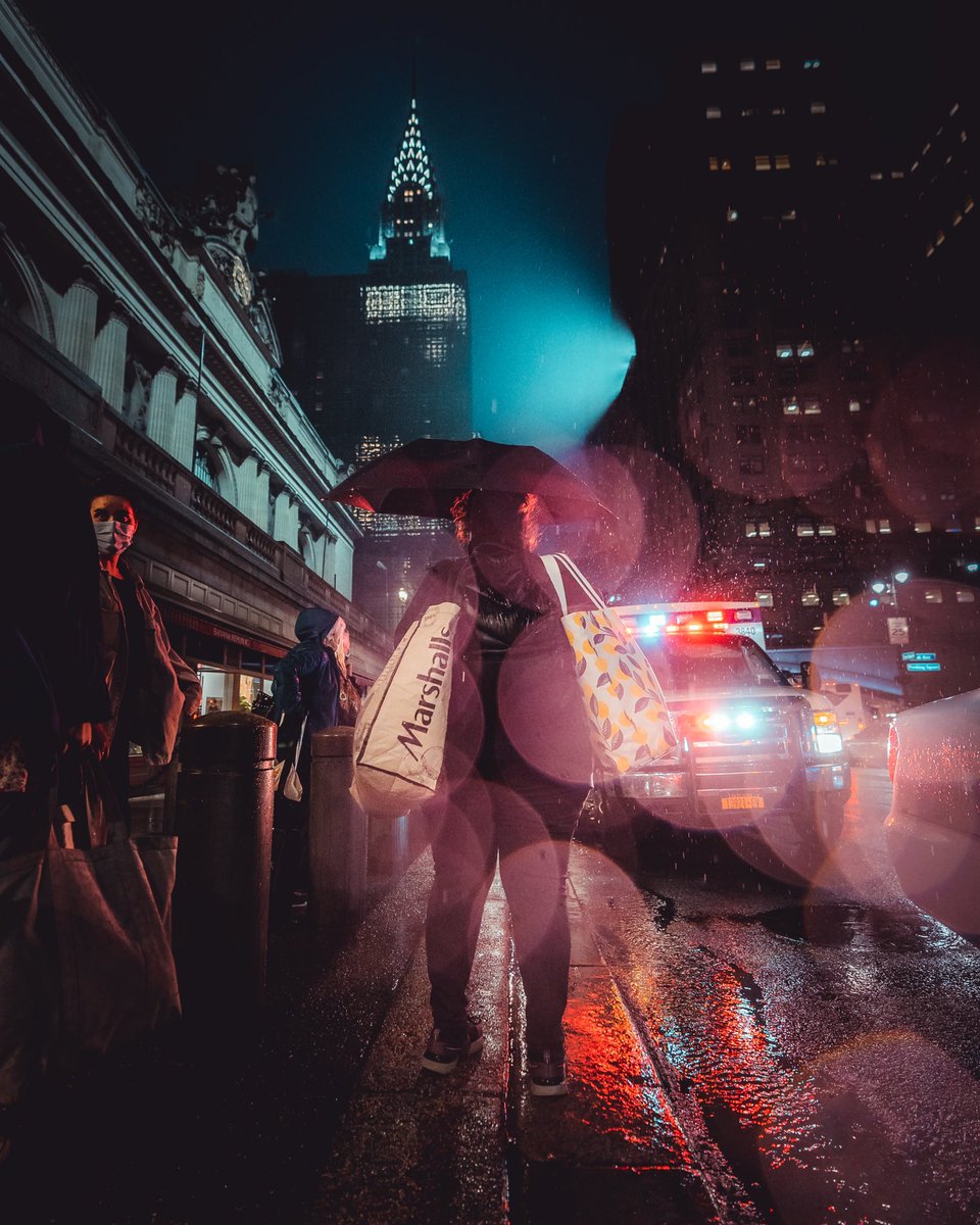 quentinmuiphoto's tweet photo. Umbrella nights https://t.co/9KmjohAiBk