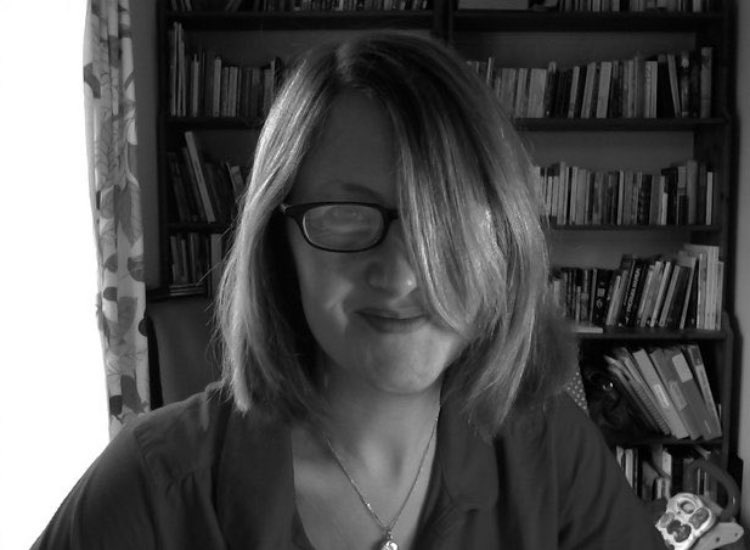 blackboughpoems's tweet photo. 🍂 In joint 🥇 1st place in the #BBmicro2 #contest we are delighted to announce @sarahjfc Sarah-Jane Crowson as a winner of the top spot 💫 We were all mesmerised by this vivid, condensed, imagistic #micropoem. 🎉 🎈 🎊
Amazing work by the Herefordshire-based writer 🙌 👏 🍁 💎 https://t.co/tmR38tIdKJ