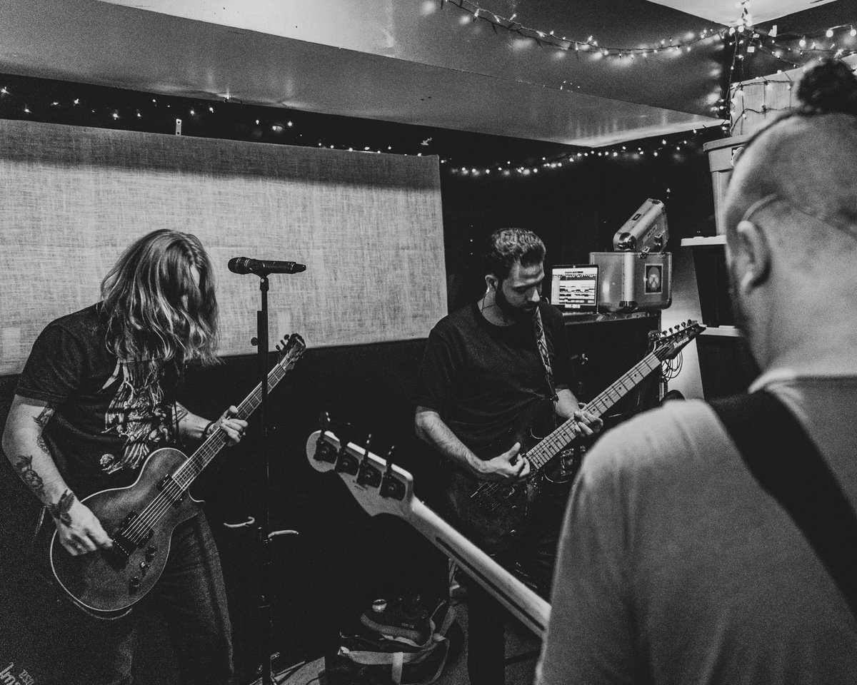 Sun & Flesh tweet media