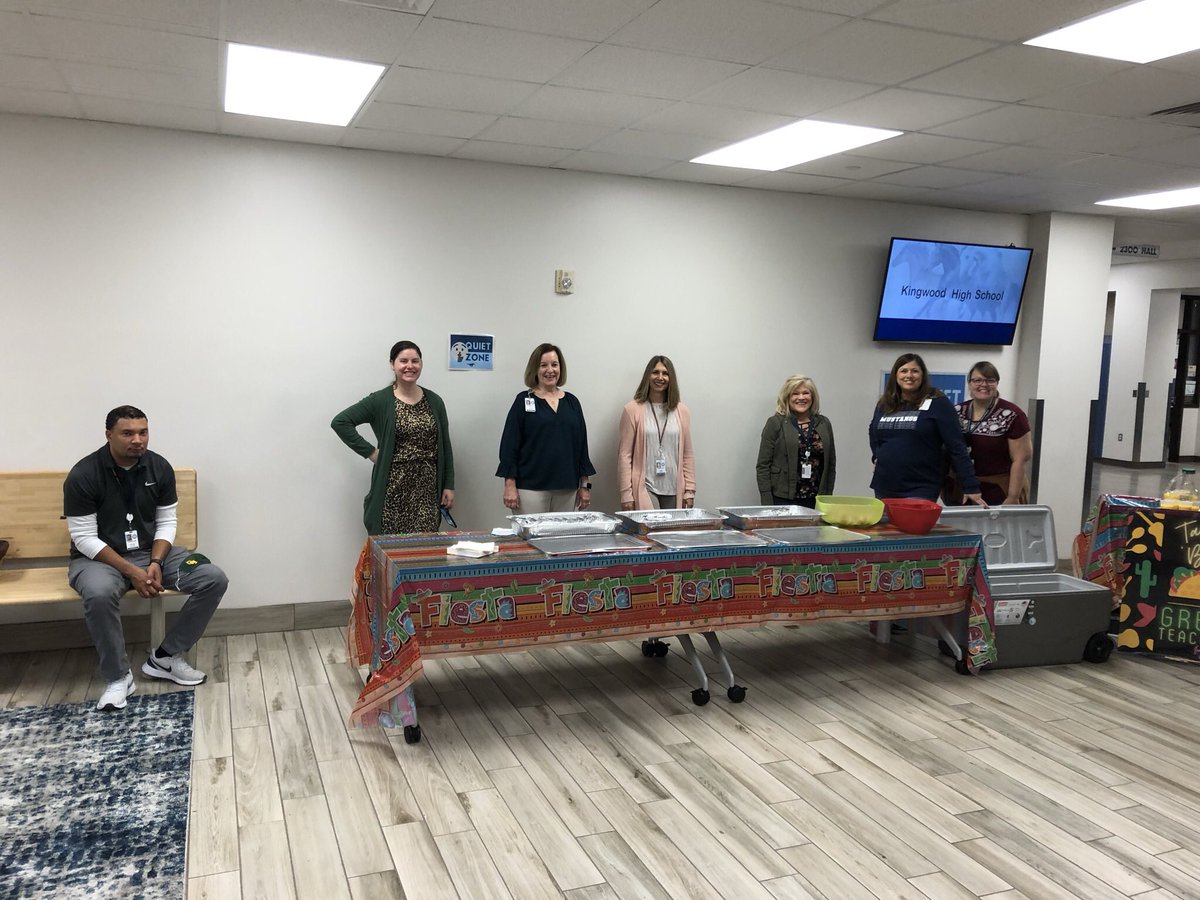 LMascolo2018's tweet photo. Thank you KHS Councilors for the breakfast tacos! What a Great Team! @HumbleISD_KHS @khs_counselteam https://t.co/MdhjgeJo0Z