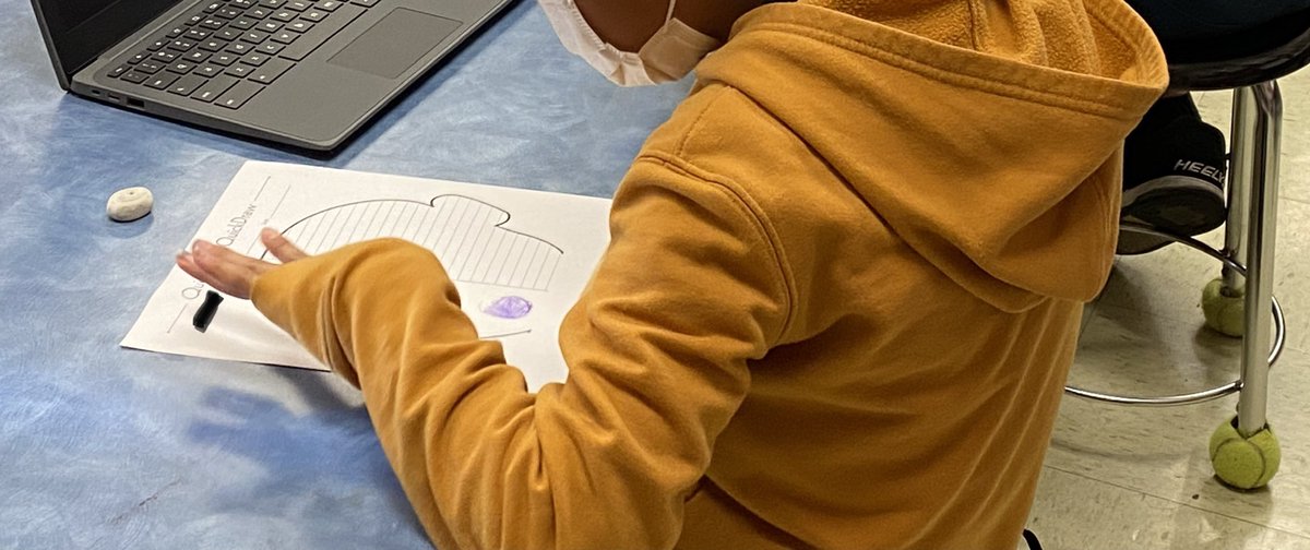 EduDeeDee's tweet photo. Amazing things happening in @LindaChapa6’s classroom @JHoustonElem! #blendedlearning #austinisd #AISDtdt https://t.co/jj8JRGnwPu