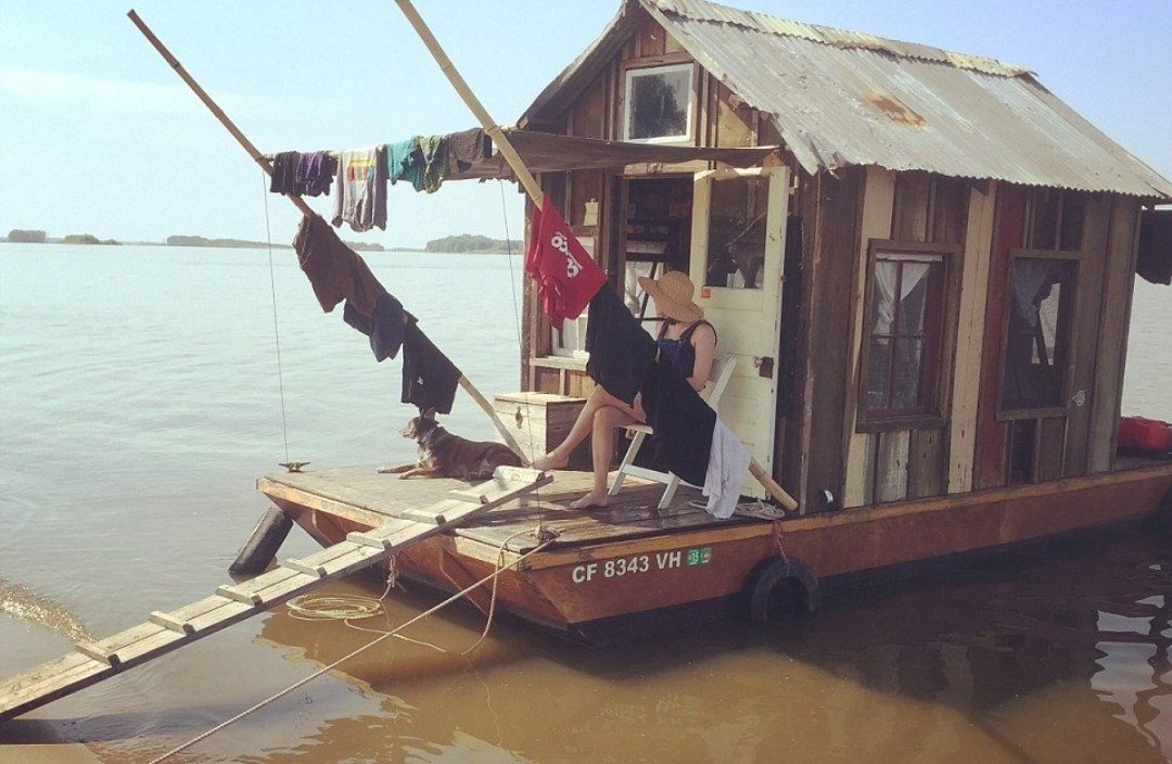 DevonRiverGypsy's tweet photo. building my house soon https://t.co/d4BGp9FW8H