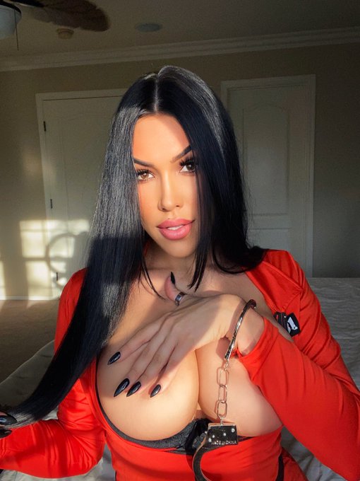 Comment what I was arrested for in high school 3 separate times!😂 https://t.co/QiUW9KvIvC