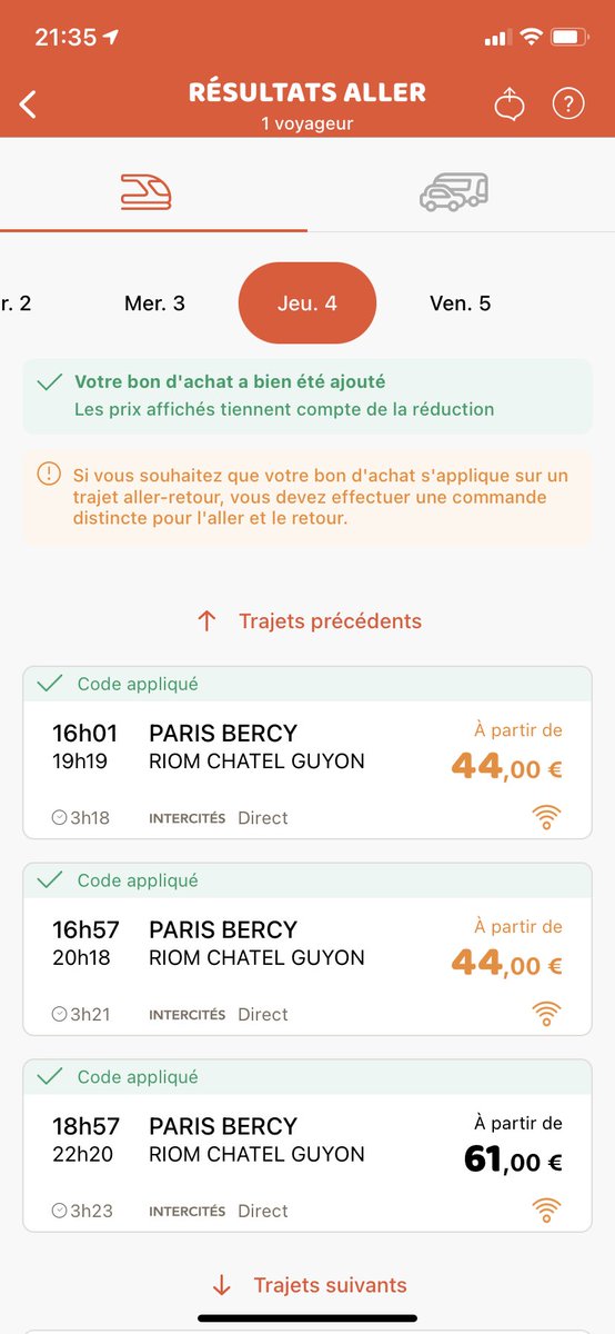 JennRebesco's tweet photo. Hello @ouisncf j’ai un code réduc de 15€, une fois le code appliqué, les prix affichés sont censés tenir compte de ladite réduc (c’est vous qui le dites sur votre interface) or ils sont identiques à ceux affichés sans code réduc… 🤔 bug ou arnaque ? 🤭 https://t.co/wjNc8ZLlAd