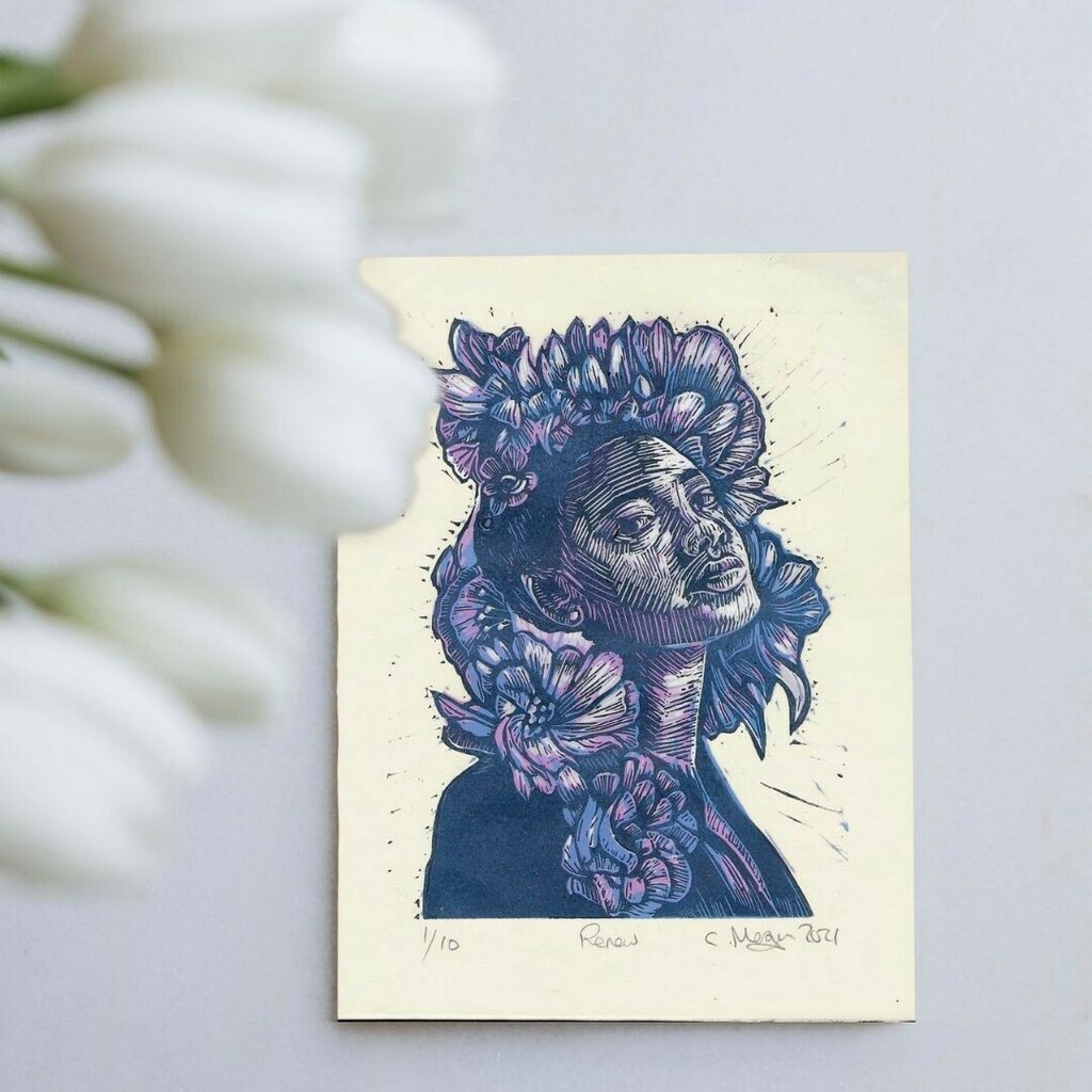curiousinkyme1's tweet photo. Printmaker creating empowering linocut portraits infused with colour that encourage reflection, empathy and calm... curious? swipe for more. #stay_curious
.
.
#linocut #printmaker #usp #meetthemakerweek #indierollermtmw #derbyartist #nottinghamartist #reliefprint #im_printeโฆ https://t.co/wQt2Wduwg4