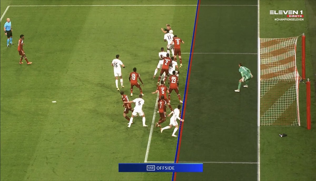 OFuraRedes's tweet photo. Em jogo ou não? Não sei. Muitas dúvidas. 

Tenho é a certeza absoluta que a linha de Pizzi está mal posta!

Razões de queixa para o Benfica em Munique. https://t.co/MIH9ogG6qI