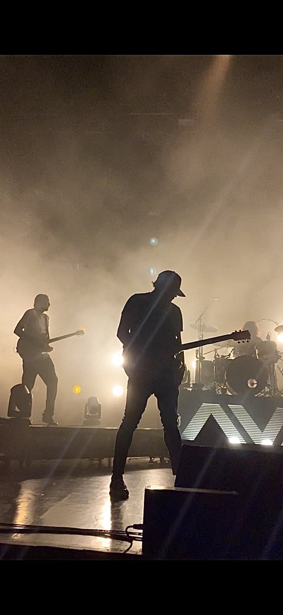 shellldav's tweet image. More pics I took from the Angels and Airwaves show in Orlando. It was a magical night being up front and singing my ❤️ out!💫 needed this in my life 🙌🏻@AVABandOfficial @tomdelonge #angelsandairwaves #tomdelonge