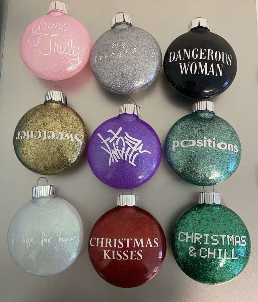 shellyesstudio's tweet image. ornaments are back for the season 🥰 shellyes-studio.myshopify.com/products/custo…