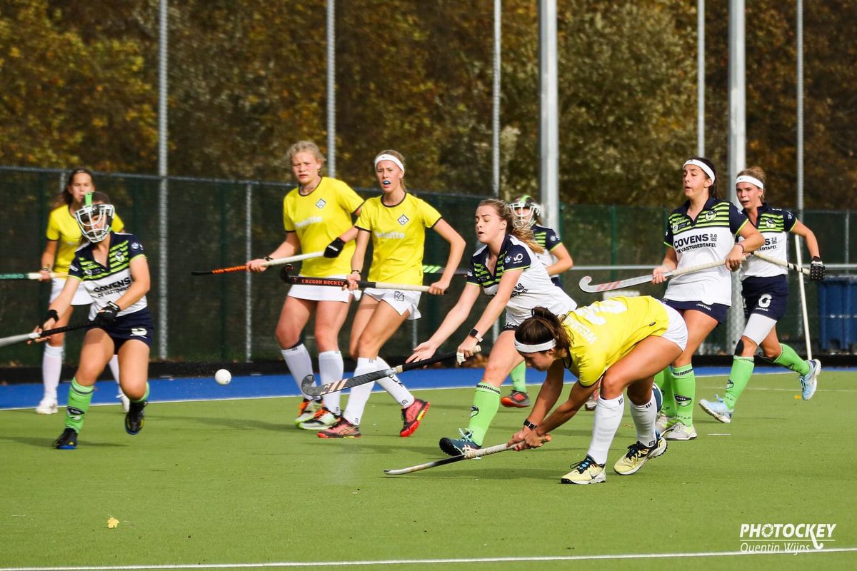 LLNHC's tweet photo. ... and 6 points weekend for our women first team 🙌🏼 Top of the leaderboard 🔥#llnhc #GirlsPower https://t.co/paYl59WyuB