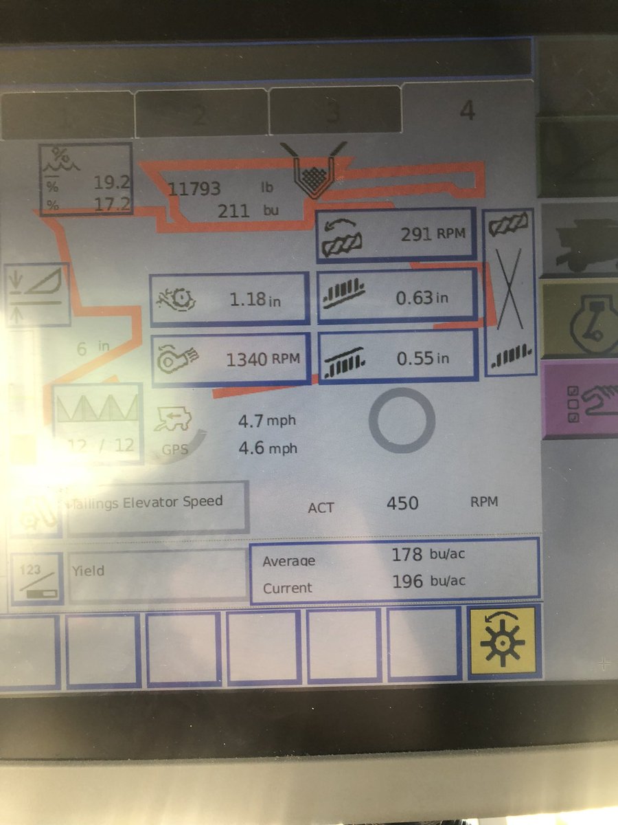 neiljac17224015's tweet photo. Proven 76 day corn. Kicking ass. Running 17.5 moisture 59-61 pounds and averaging 178bus Pretty happy #corn21 @ProvenSeed https://t.co/clvoVrEMnT