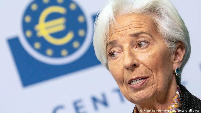 caterinamendic2's tweet photo. Are you interestes in new reseach on macroeconomics and finance? Follow live the ECB-CEPR Women in Economics conference on 4-5 November!  

@ecb @cepr_org @helene_rey 

Opening remarks by @Lagarde 

Policy Panel @MyStephanomics @carmenmreinhart @Isabel_Schnabel MShafik @LSEEcon https://t.co/Htx1UGMrWm