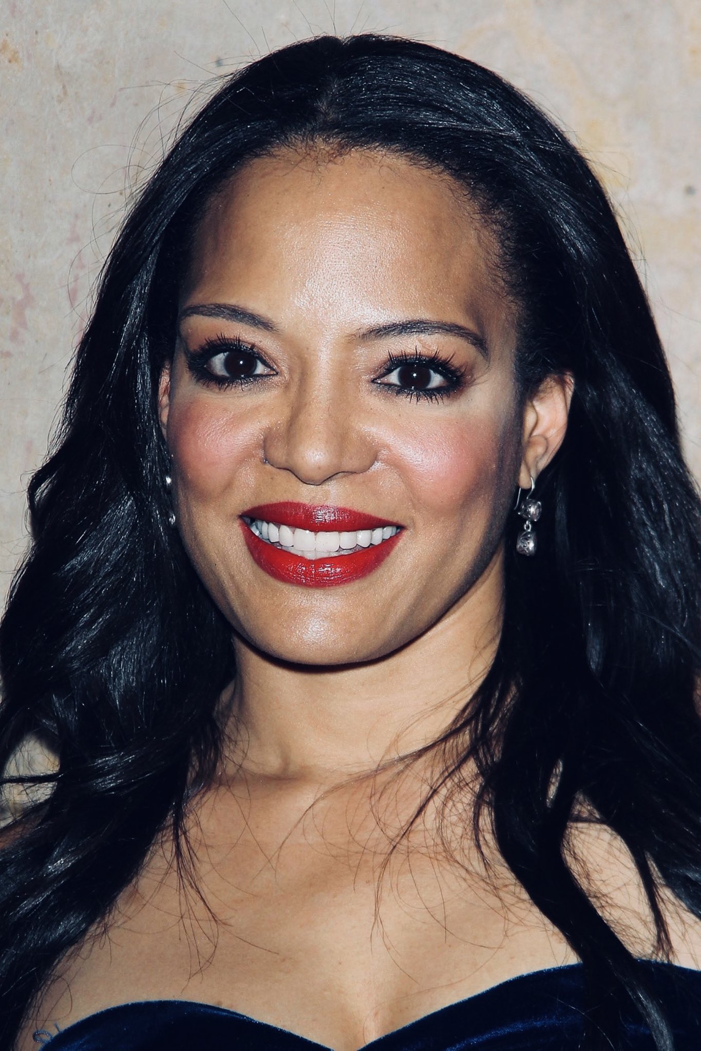 Happy birthday Luna Lauren Velez          