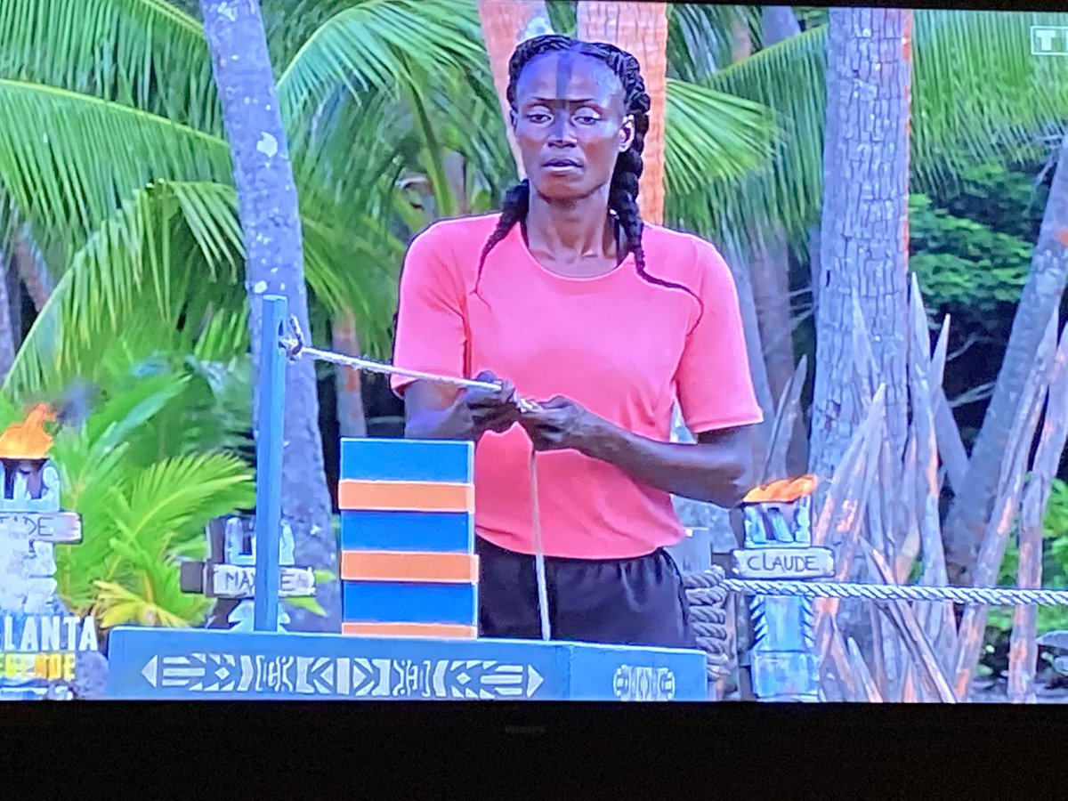 Des grandes traces de pneus sur le visage pour au final se faire tartiner  #KohLanta