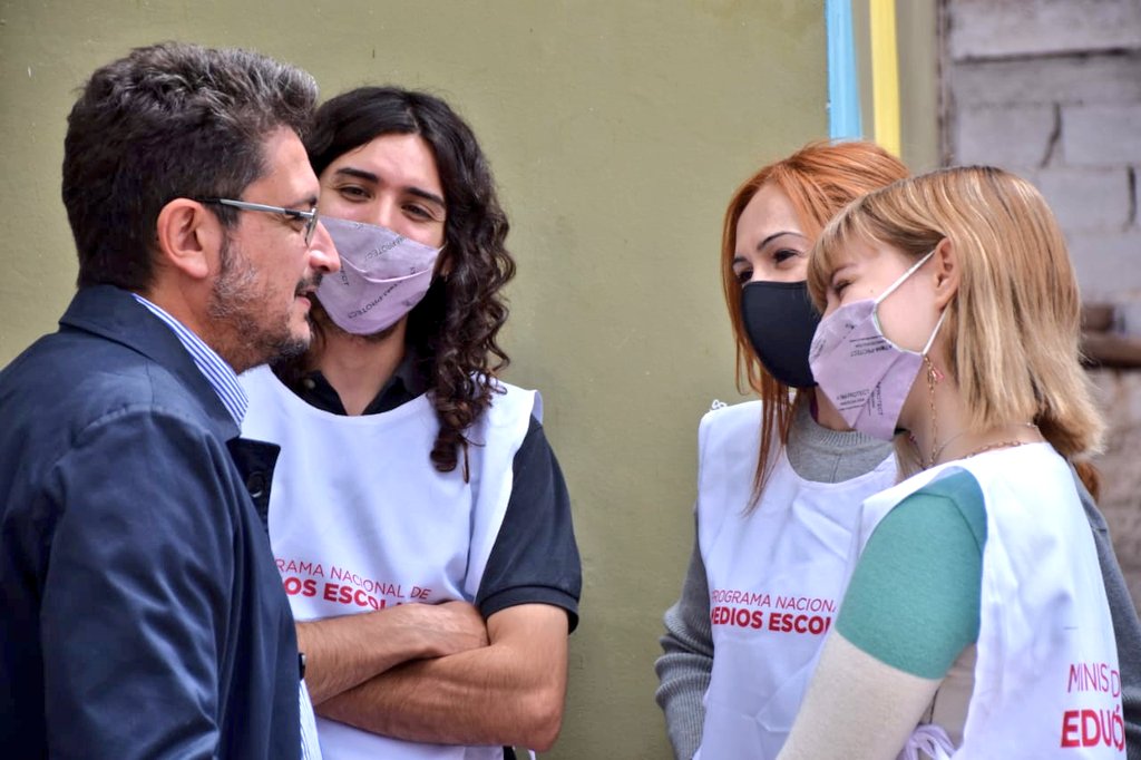 En el Colegio Secundario de Sanagasta compartimos la alegría de la comunidad educativa en el marco de las actividades socioeducativas del <a href="/mineducacion2/">MinEducacionLaRioja</a> para estudiantes secundarios y la expo de las distintas postas temáticas