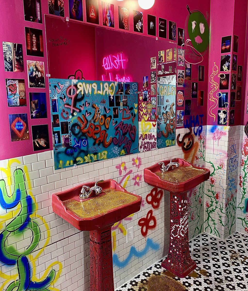 Did you know 3rd St. Market Hall will have a museum dedicated to taking selfies?! Several incredibly talented students from <a href="/MIAD_edu/">MIAD</a> have created immersive scenarios for all of your selfie needs. Who are you gonna bring to this colorful museum to take selfies with? #selfiemuseum