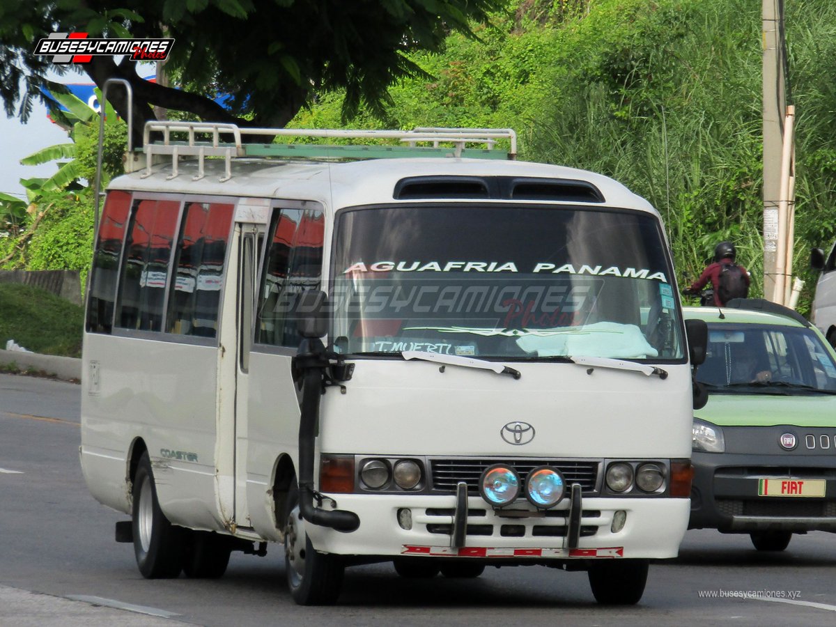 busesycamiones's tweet photo. / Agua Fría - Panamá
#BusesYCamiones #Panamá #Buses #Toyota #ToyotaCoaster #BCPTY #CanonSX420is https://t.co/Q5Tznxkb2y