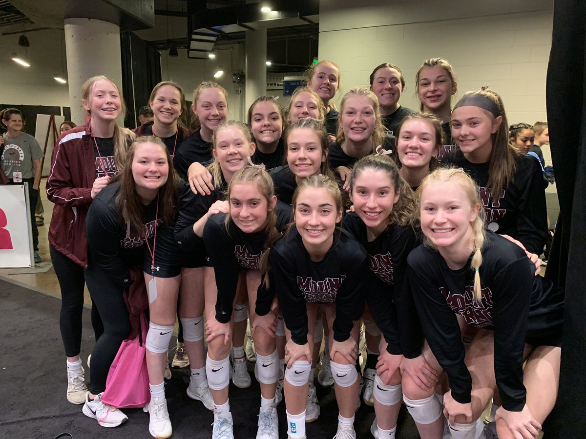 mrbrandmvhs's tweet photo. Warm-ups starting soon! #GoMVStangs #MVVB #iahsvb https://t.co/9YbQVEZXfN