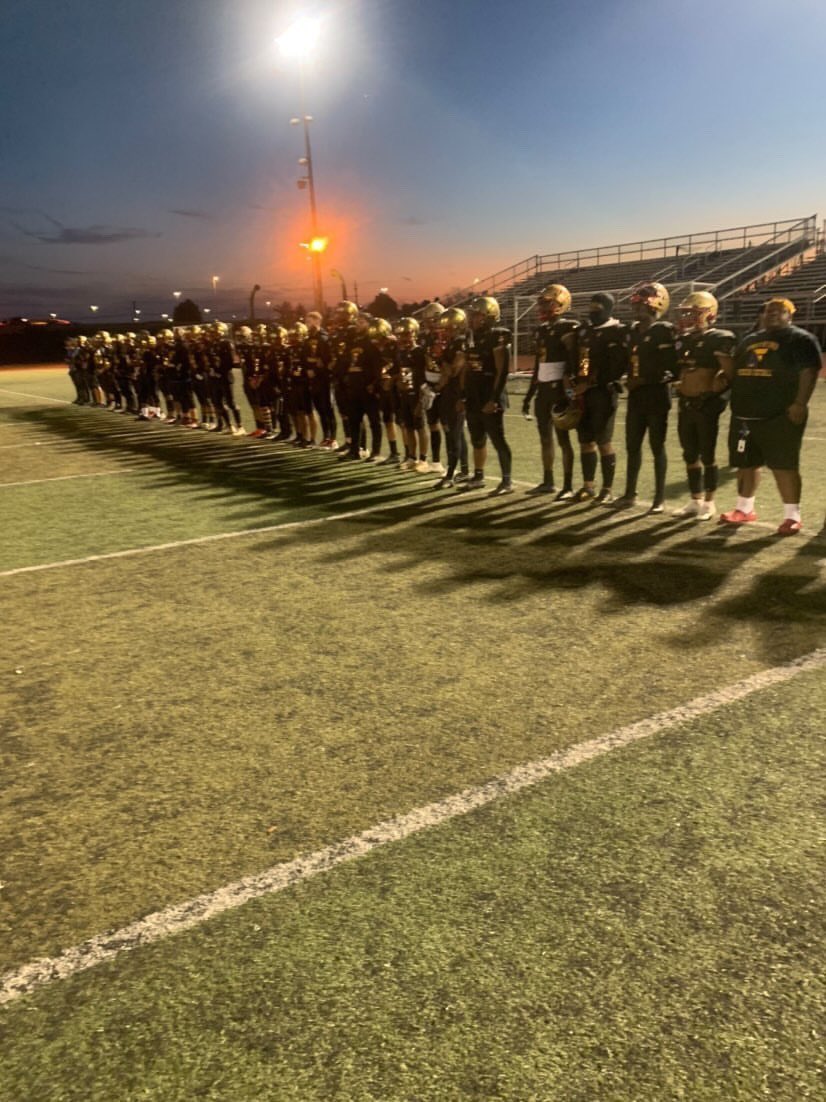 CoachBrockFKD's tweet photo. The vets MY FRANKFORD PIONEERS https://t.co/42dVWhyDGc