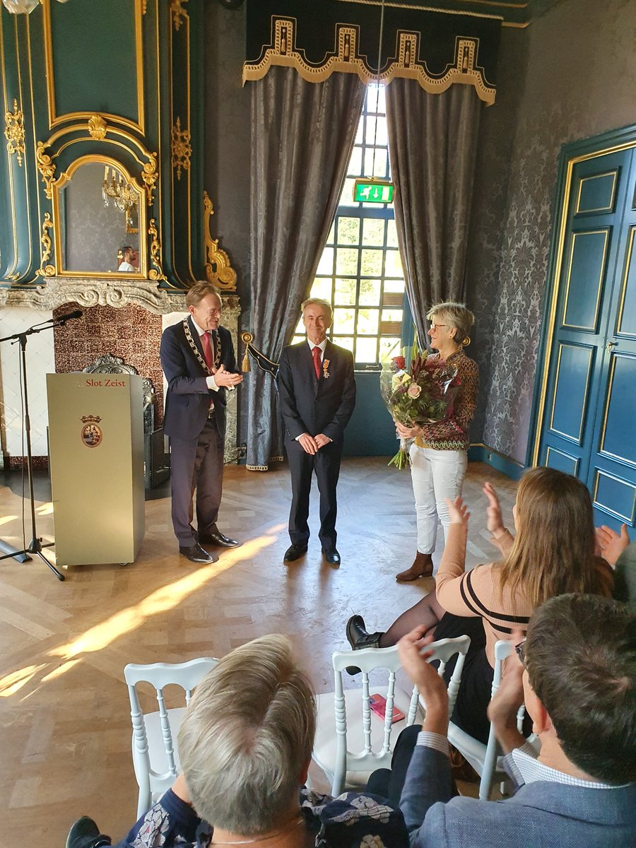 Op 1 november ontving Fred Wouters, Directeur-Bestuurder van Vogelbescherming Nederland, een Koninklijke Onderscheiding (Officier in de Orde van Oranje-Nassau) uit handen van burgemeester <a href="/JanssenKoos/">Koos Janssen</a> .