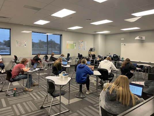 circleusd375's tweet photo. It's College &amp; Career Ready Day at CHS!

Taking the Pre-ACT, earning  Essential Skills Certificate &amp; NCRC Certification,  job shadowing &amp; visiting colleges.

Fantastic work, TBirds.
#Thrivein375 https://t.co/G7tTNQKuUK