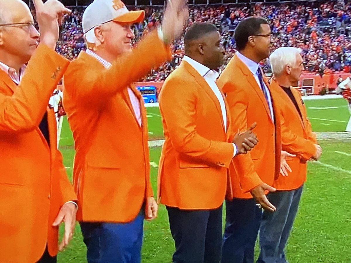 KarlMecklenburg's tweet image. Peyton Manning, Welcome to the @Broncos ROF Team, rookie.