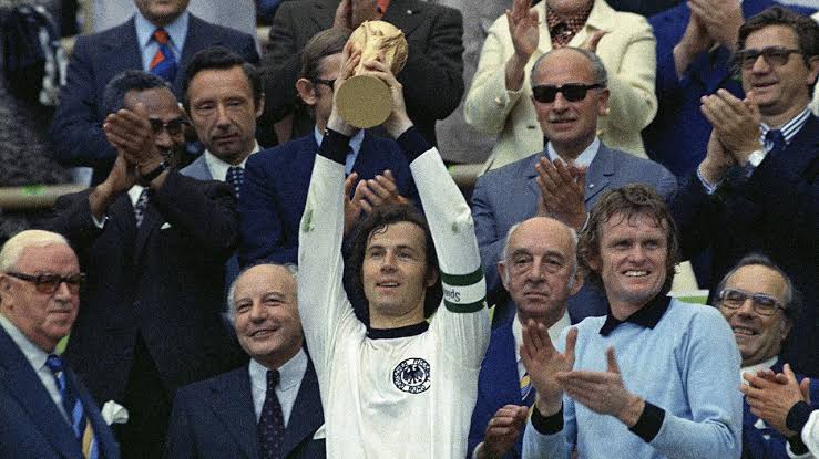 PausaFutbol's tweet photo. The next 3 seasons of Bundesliga saw a 20% reduction in fans attending the games. However, the national team's triumph in the 1974 World Cup helped restore the public's love for the sport.

[END OF THREAD] https://t.co/RWykshrN5J