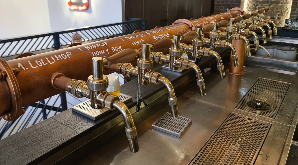 czechbeerclub's tweet photo. Look at these beautiful Lukr taps in @pivo_london! #CzechBeer #Pivo #Beer #London #Budvar #Sibeeria #KutnaHora #BohemiaRegent #Cvikov #Muflon #Bakalar https://t.co/fUadcOaW22