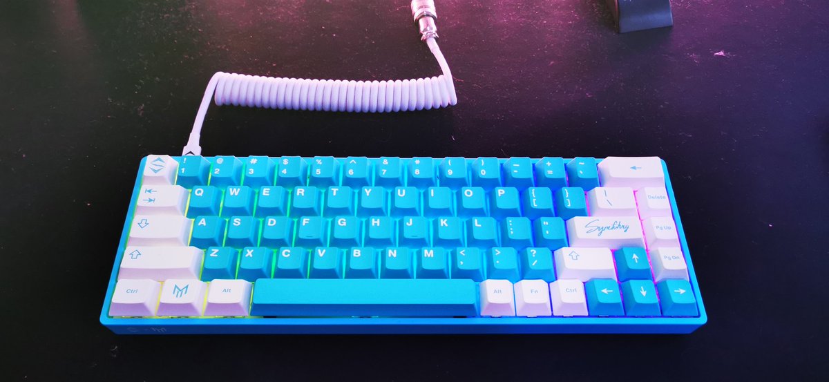 ReTroNinJa708's tweet photo. My Keyboard finally came in today after a long wait but it was totally worth it!
Good Job Matrix great keyboard!
@MatrixKeyboards @Symfuhny https://t.co/ymi230kNvh