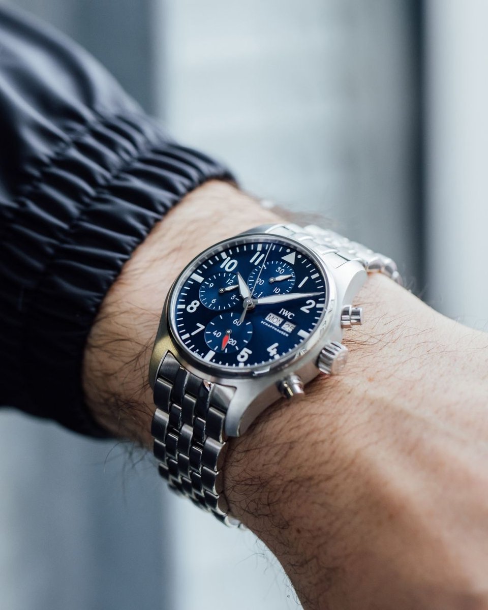 chronographarm's tweet photo. Technical but stylish, the Pilot’s Watch Chronograph 41 (Ref. IW388102) wins you over with versatility and a sporty design.
#IWC #IWCPilot #ChronographArmenia https://t.co/TvkR4Iwi2W