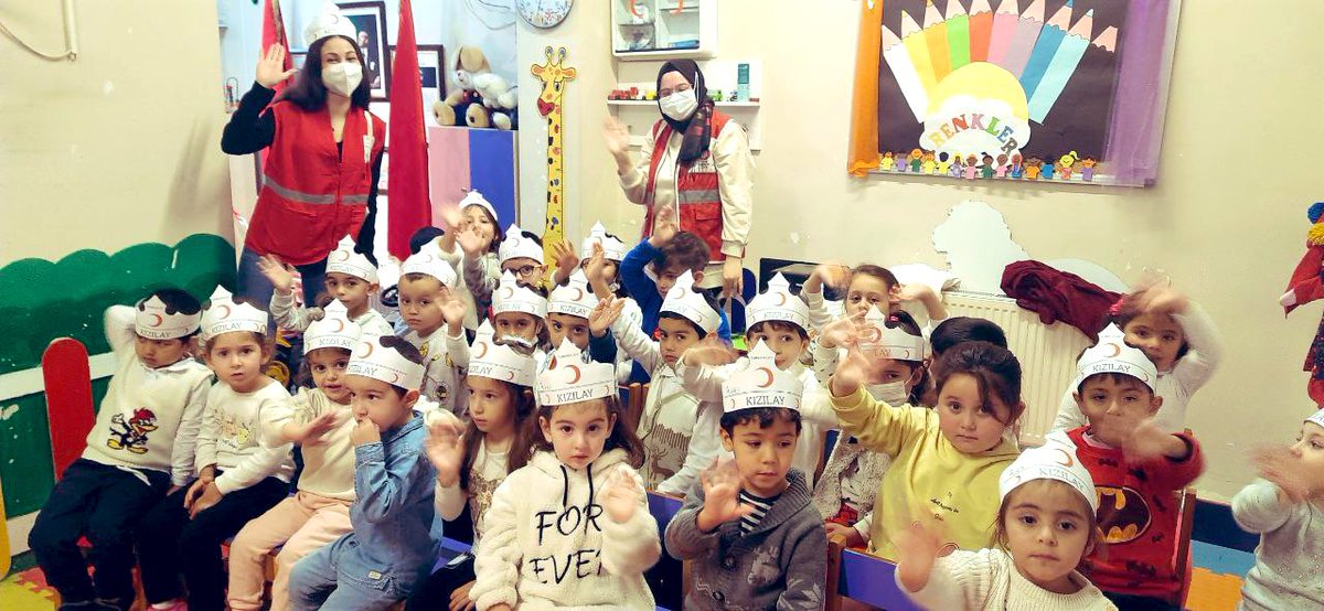 Başta okullarımız olmak üzere Ülkemizin dört bir yanında Kızılay Haftası coşkuyla kutlanıyor. <a href="/Kizilay/">Türk Kızılay</a> <a href="/KizilayKecioren/">KIZILAY KEÇİÖREN</a>