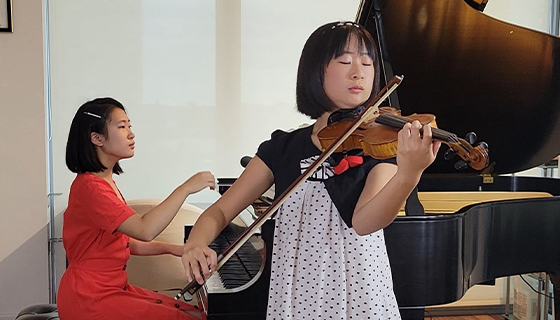 classicalkid's tweet image. New 🎧 with Guest Host @orlishaham. Sisters from New York share a brilliant performance of Mozart. They’re joined by a 16-year-old pianist playing Chopin, a talented young composer, and more! fromthetop.org/show/show-405