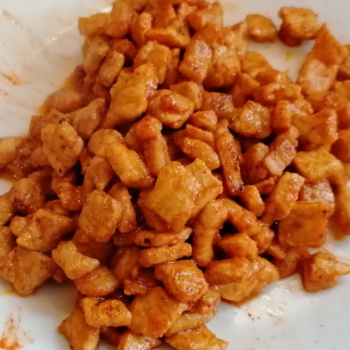MikeKocht's tweet photo. #Twooking Klassiker #Reisfleisch
Herbstlich einmal mit #Kürbis (#Butternuss) statt #Paprika
Auch dadurch besonders (klein-) #kindertauglich wenn die Schnitttechnik passt :-)
https://t.co/1YZ8CKwzpE
#OpaKocht https://t.co/mXlVnJwlTp