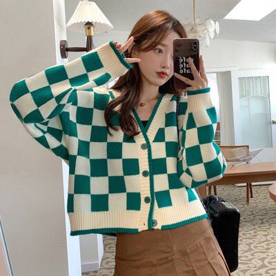 Kairai19's tweet photo. เสื้อคาร์ดิแกนคอวีลายสก๊อตทรงหลวม มีสีดำ กับเขียว คับบ 

-- 220฿❤️🍒
จ่ายตังของมา สั่งก่อนตังค่อยจ่าย 

สนใจทักครับบบ 

#เสื้อตาราง #เสื้อคาร์ดิแกน #พรีออเดอร์จีน  #ชี้เป้าของถูก https://t.co/9YF3EWo5GN