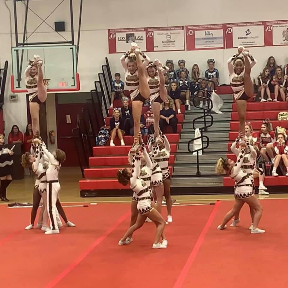WVCheerUpdates's tweet photo. Regionals Week from George Washington ! 😍🤍🤍 https://t.co/L9Hpapjf9q
