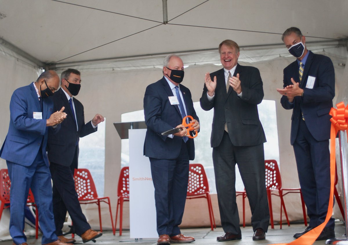 smithnephew's tweet photo. Our Pittsburgh R&D facility is officially open!
It was a privilege hosting our esteemed guests @USRepMikeDoyle, Secretary Dennis Davin @PADCEDnews, @ACE_Fitzgerald, and @LifeSciencesPA to #RoboticsRow to learn about our robotics technology.
Visit: https://t.co/Y7O7WQXxDD https://t.co/9ZUn0ZdVx9