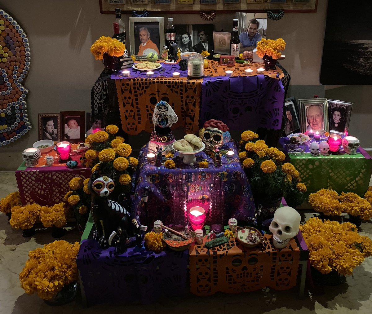 isabelfdzc's tweet photo. Recordando, honrando y celebrando la vida de los que se nos adelantaron… 🙌🏻💫 #DiaDeMuertos https://t.co/fxjqA0fMph
