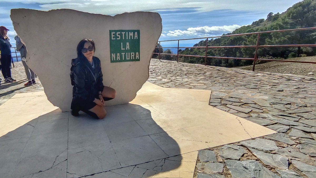 nataliadsz's tweet photo. Un lunes cualquiera...
#senderismo
#senderismodemontaña
#senderismocomunitatvalenciana
#Maigmo https://t.co/8ahdNKb7Ty