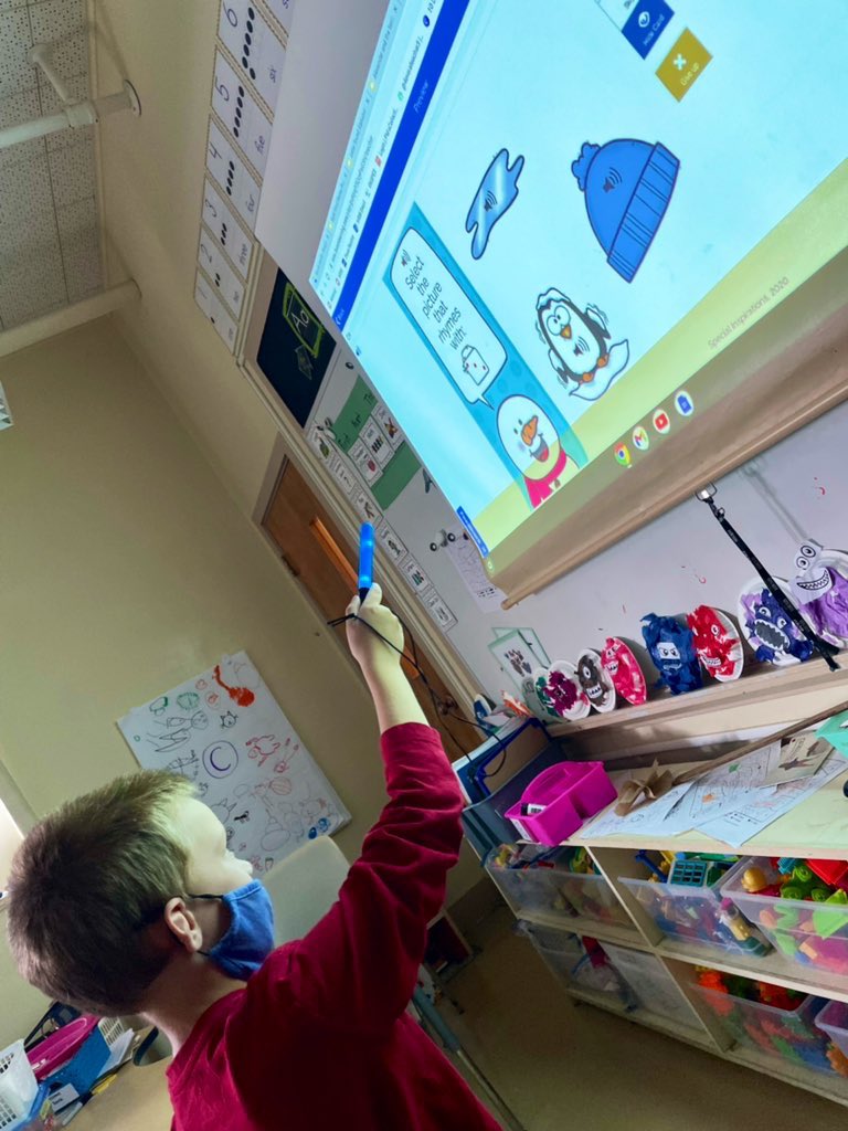NS_SLP_MOM's tweet photo. This SLP had an 🎉AMAZING💫time with P/1 Laventure @AlderneyElem today! Rhyming ROCKS! #HappySLP #ExcitementIsContagious #learningisfun @HRCE_NS @HRCE_StudentSer @AssistTechHRCE @HRCEAutismTeam @hollylaventure @AlderneyElem https://t.co/TyNHeRP90h