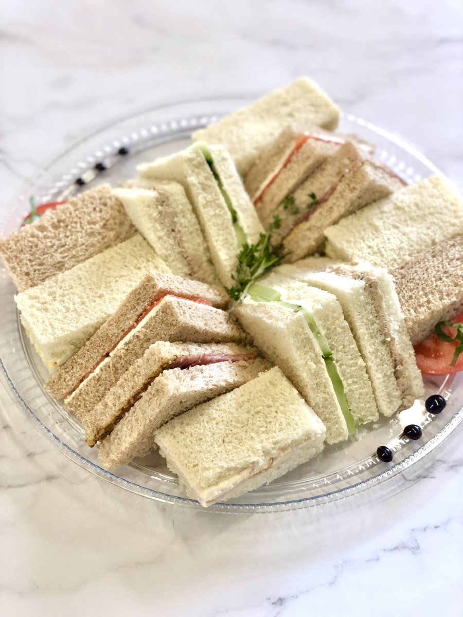 🥪 NEW! The TEA SANDWICH Platter 🥪 Makes entertaining a breeze! A variety of finger sandwiches for any occasion. The perfect addition to your get-together, or to bring to a potluck. Available in small and large sizes.
PRE-ORDER here 👉 goodgrazes.ca/sandwichplatter