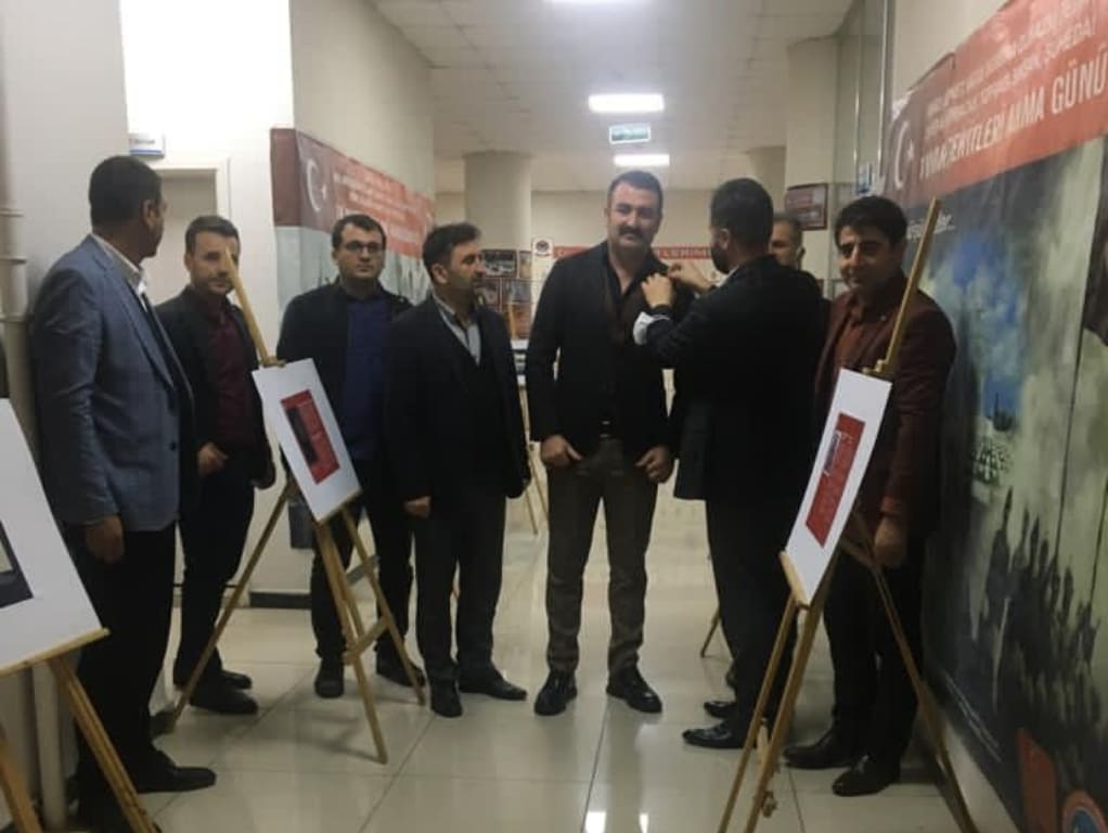 AK PARTİ BİSMİL İlçe Başkanımız Sn.Veysel YAĞMUR ,  Kızılay Haftası etkinlikleri kapsamında düzenlenen sergiye katılım sağladık.
 Kızılay Gönüllülerinin 29 Ekim - 4 Kasım  #kızılayhaftası kutlu olsun.
🩸 Kan ver hayat kurtar.
@MahsumMelikoglu 
<a href="/eyupkadirinan/">Eyyüp Kadir İnan</a> 
<a href="/mucahidsuleyman/">Mücahid Süleyman Daldallı</a>