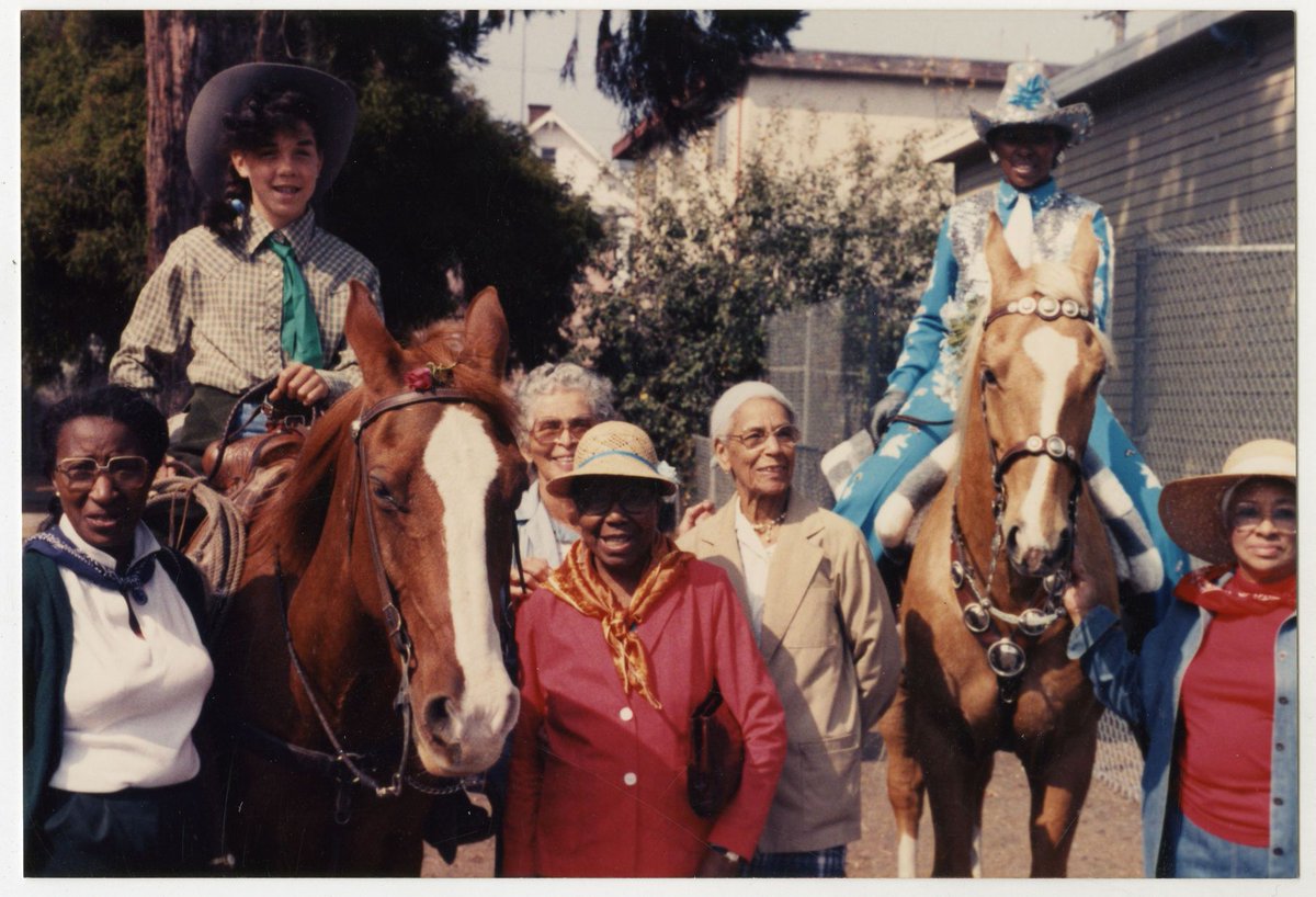 oaklibrary's tweet photo. Thank you for sharing! Check out @TheAAMLO's digital archives for more gems from this collection: https://t.co/OUgV8FWpcr 

#OaklandHistory #OaklandArchives #BlackArchives #AAMLO https://t.co/RrcaVM1y8j