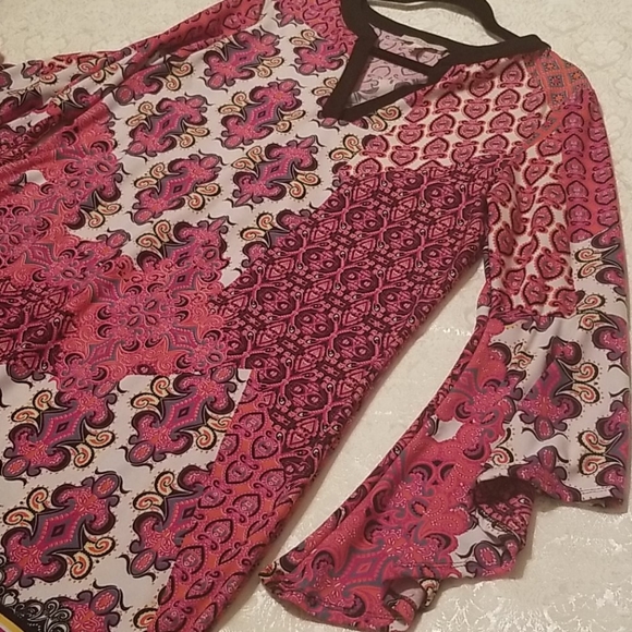 RAWFashionFinds's tweet photo. So good I had to share! Check out all the items I'm loving on @Poshmarkapp from @1FalconsGirl #poshmark #fashion #style #shopmycloset #haani #gldshop #disney: https://t.co/QMrdXb9PUu https://t.co/OnB8iuvL1J